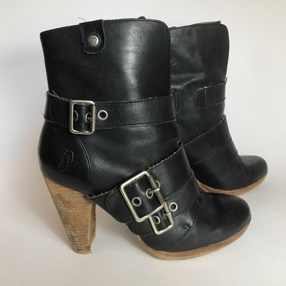 London Underground Stacked Heel Boot- Size 9